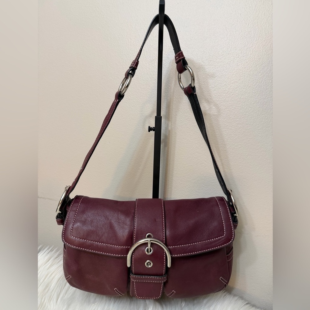 Coach RARE Y2K Barbie Burgendy Soho Double
Pocket Flap Shoulder Bag #3653